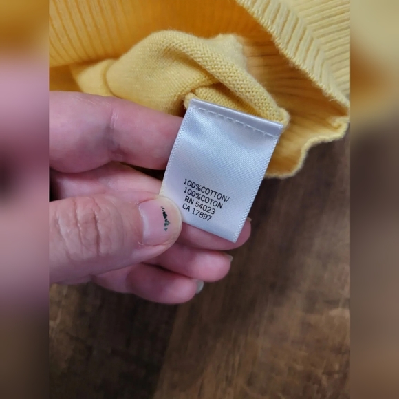 Banana Republic ribbed shoulder sweater - Picture 4 of 8